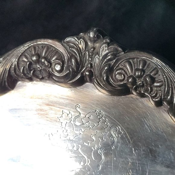 Vtg Poole Old English Silverplate Centerpiece Shell Bowl /Serving Bowl w/Gadroon - Picture 3 of 8